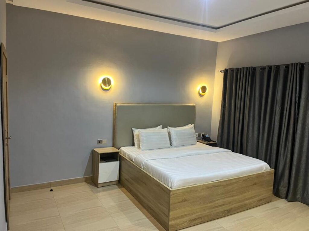 greywood-apartment-i