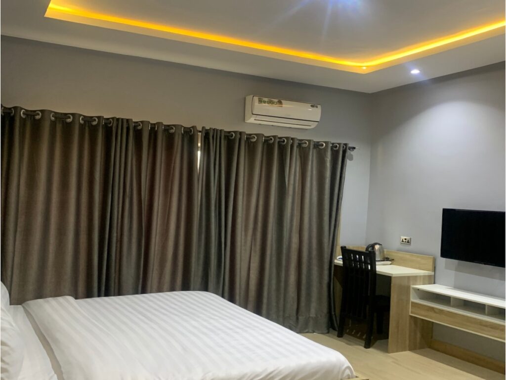 greywood-hotel-ikeja-2bed-apartment11