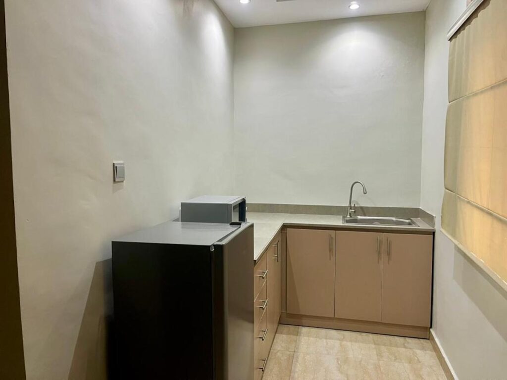 greywood-hotel-ikeja-superior-d