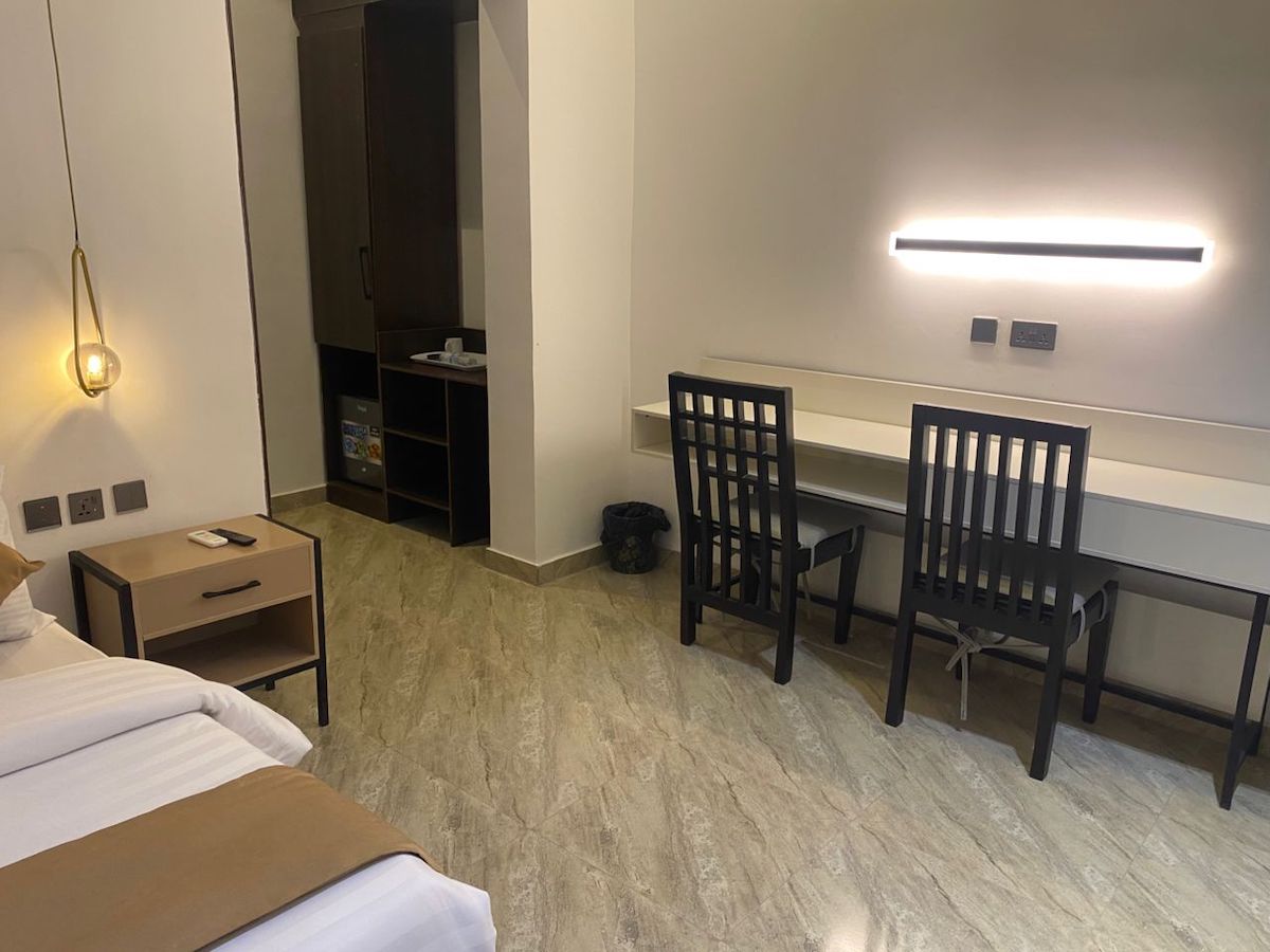 suite-teestone-hotel-ikeja-ojodu-lagos-2