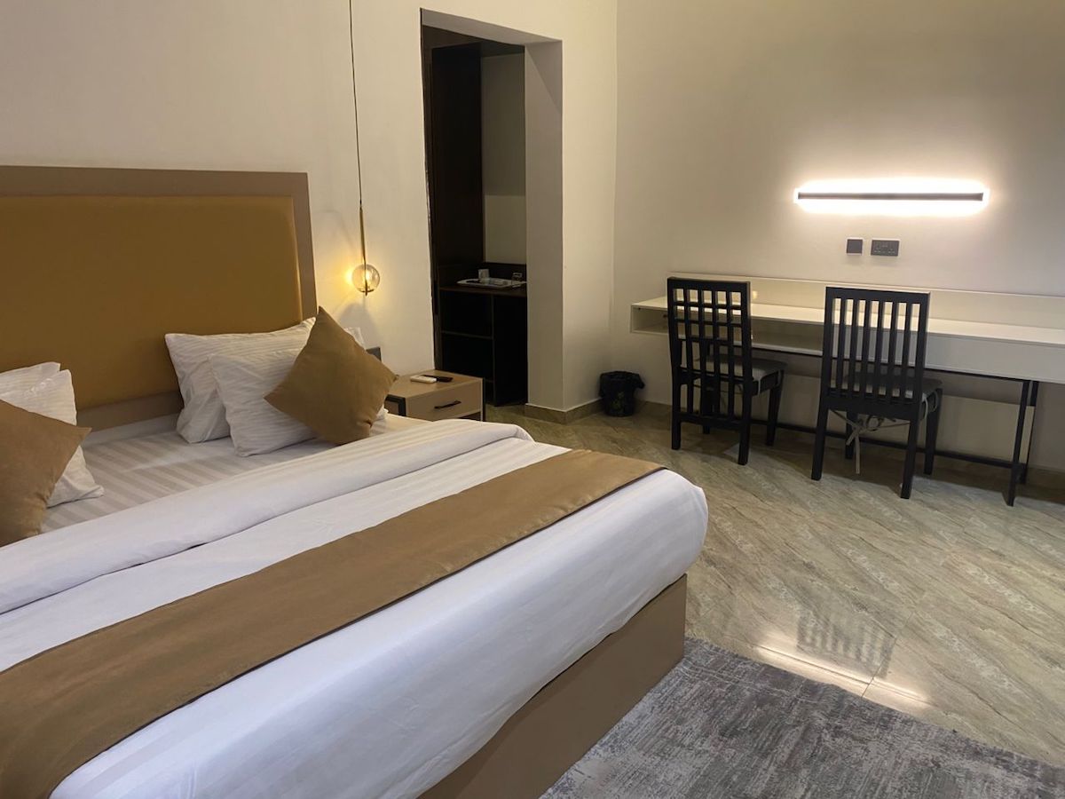 suite-teestone-hotel-ikeja-ojodu-lagos-2