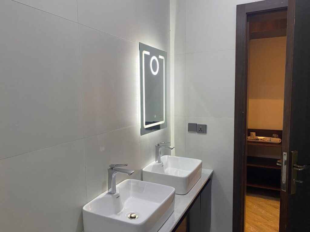 suite-teestone-hotel-ikeja-ojodu-lagos-4
