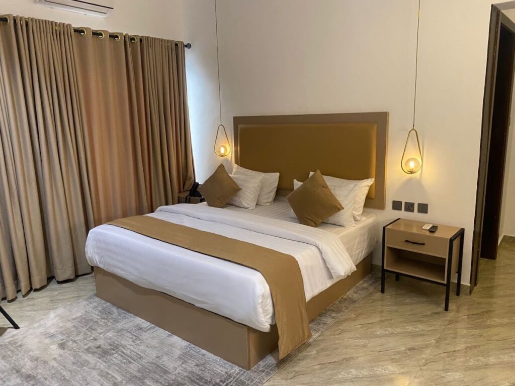 suite-teestone-hotel-ikeja-ojodu-lagos-4